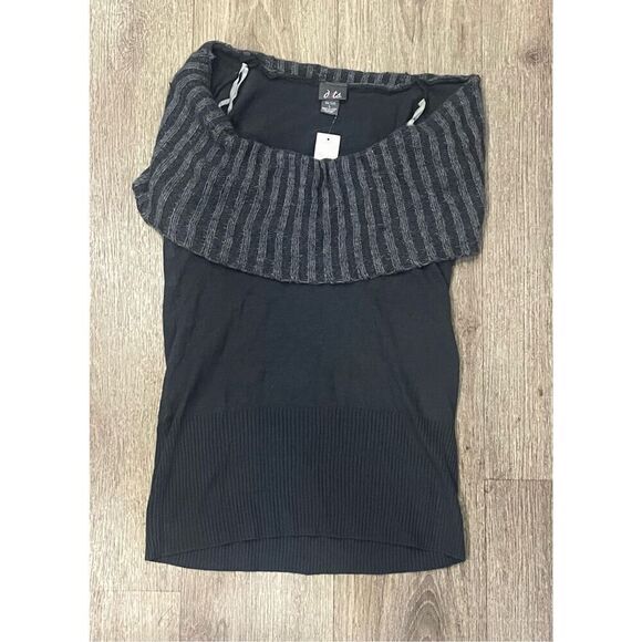 Dots Short Sleeve Sweater Grey Large New - Picture 1 of 5